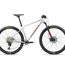Orbea ALMA H50, White Grey- Metallic Red (Gloss), merk Orbea met EAN 8434446758911 in de categorie Mountainbikes